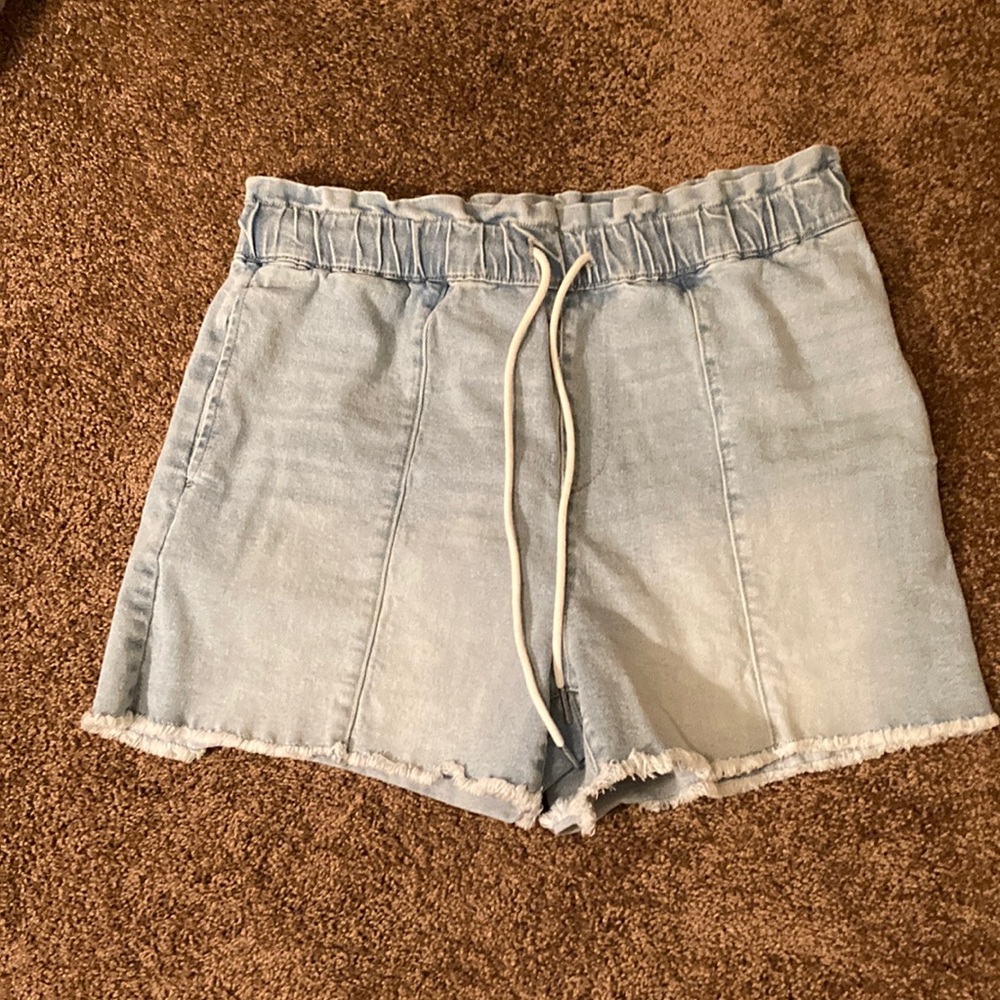 STITCH STAR SHORTS. SIZE LARGE. ELASTIC WAIST WITH DRAWSTRING. NWOT